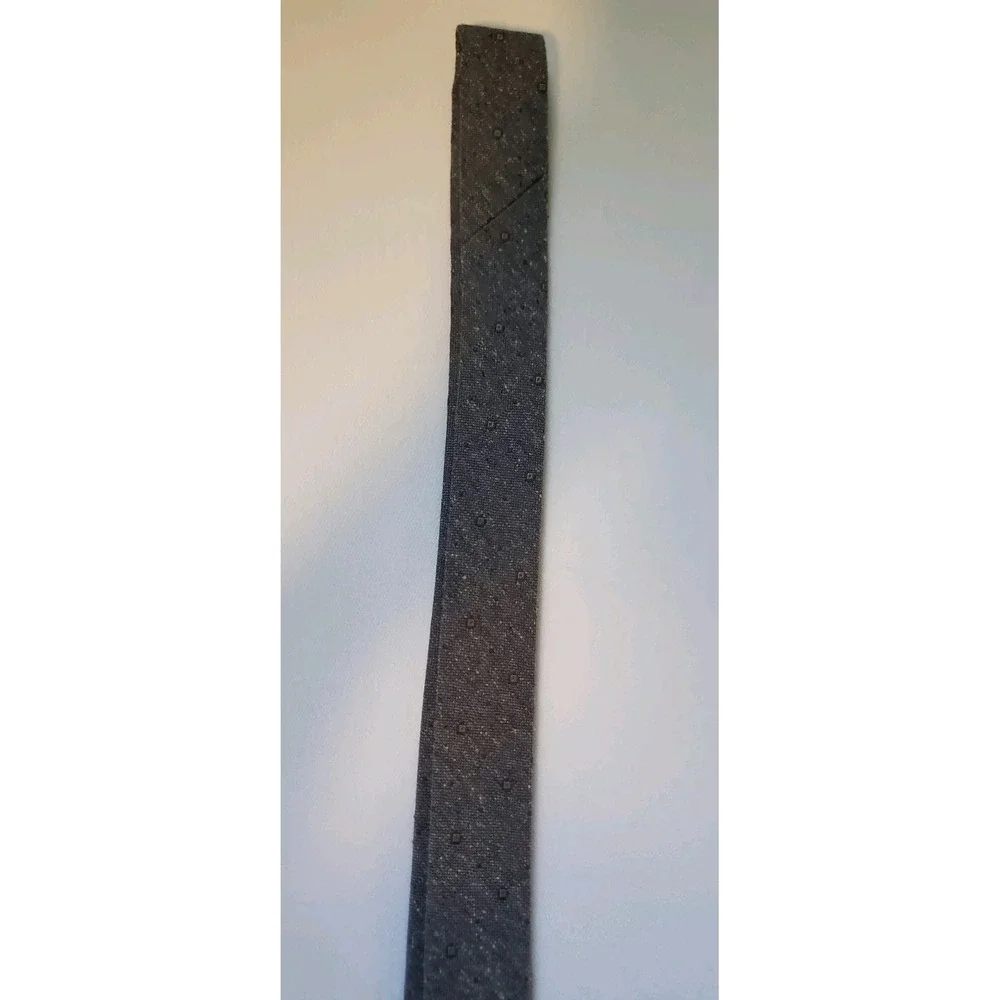 NWT The Tie Bar Gray Textured Geometric Speckled 100% Silk Necktie